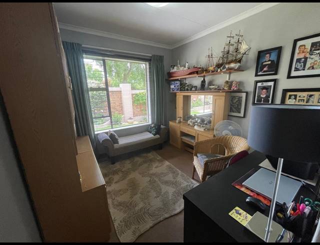 3 BEDROOM CLUSTER FOR SALE IN LAMBTON